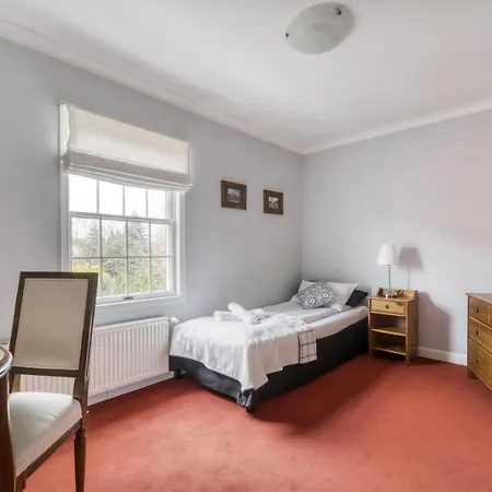 American House Puławska Warszawa